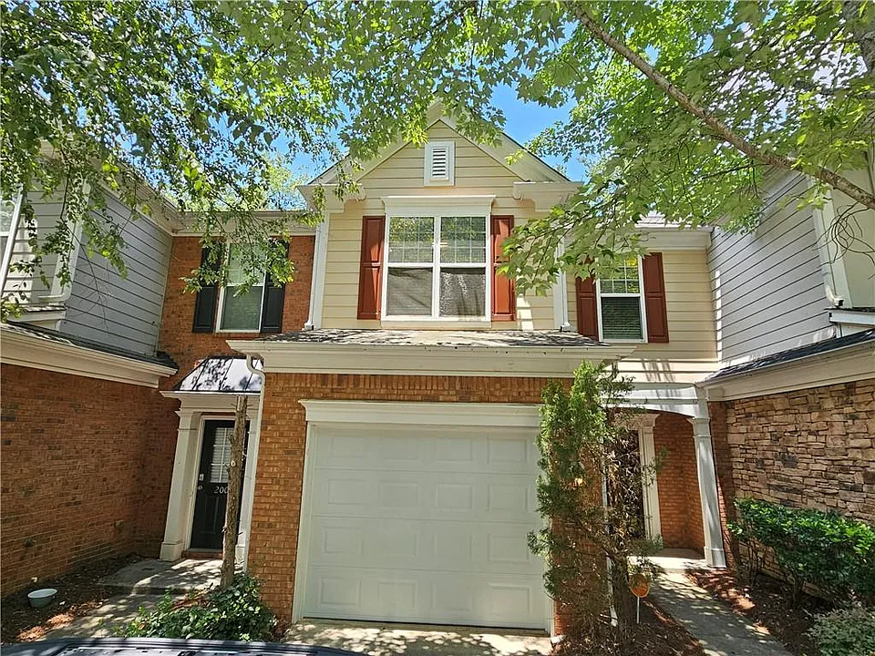 1999 Hailston Dr