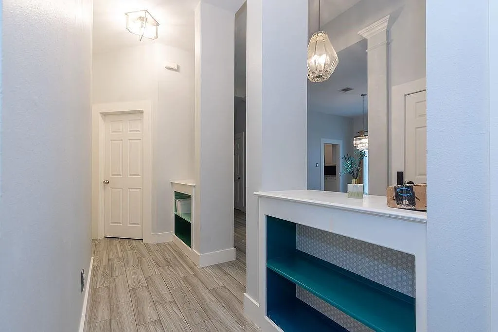 4 bed, 2.0 bath, 2418 sqft, $3,500 — Photo 4