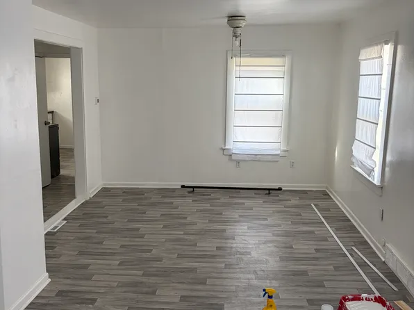 5214 N 40th St, Omaha, NE 68111