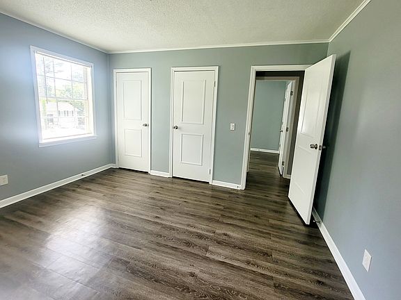2nd image of 4831 Kings Ct