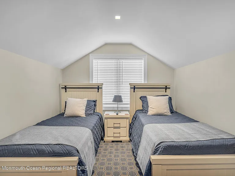 502 Brighton Ave — Photo 43