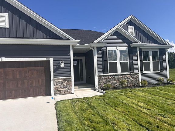 3rd image of 9628 S Sophia COURT