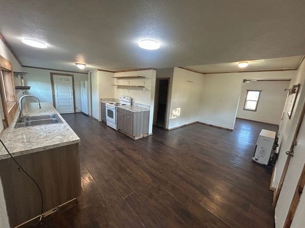 19320 Highway 140 E