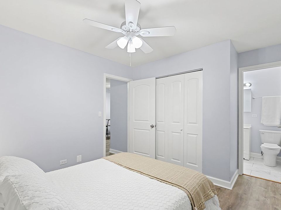 1st image of 4543 N Dover St #4616-1E