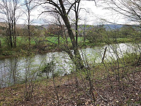3rd image of 6562 Charlotte Creek Rd