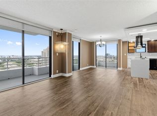 Parc Central Aventura Eas, Aventura, FL 33180