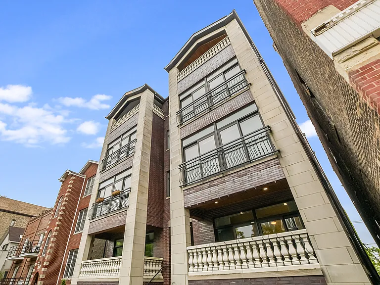 1507 W Cortez St #102 — Photo 1