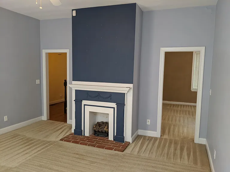 218 W 32nd St — Photo 15