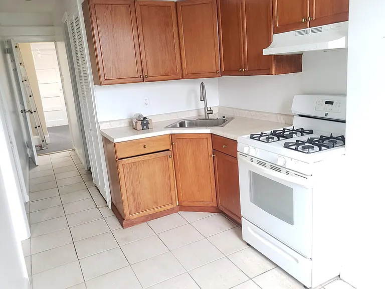 67th Dr — Photo 18