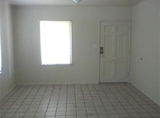 7733 Vineland Ave, Sun Valley, CA 91352