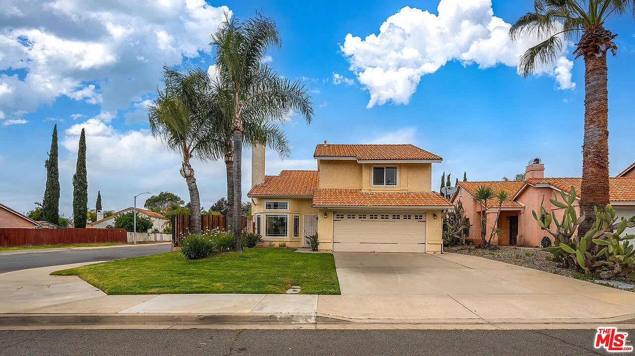 4 bed, 2.5 bath, 1458 sqft, $3,500 — Photo 1