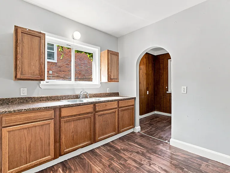 5573 Three Mile Dr — Photo 17