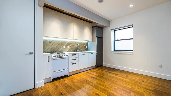 Rented by Nooklyn NYC LLC | media 1