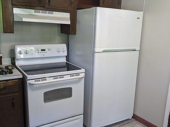 4th image of 122 S Horne St