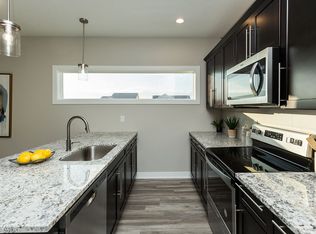 8857 Primo Ln, West Des Moines, IA 50266