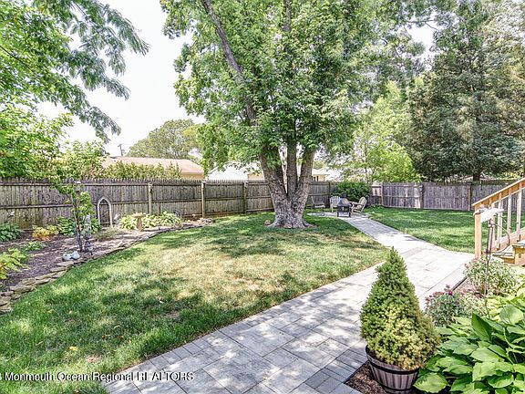 3rd image of 110 Roosevelt Drive