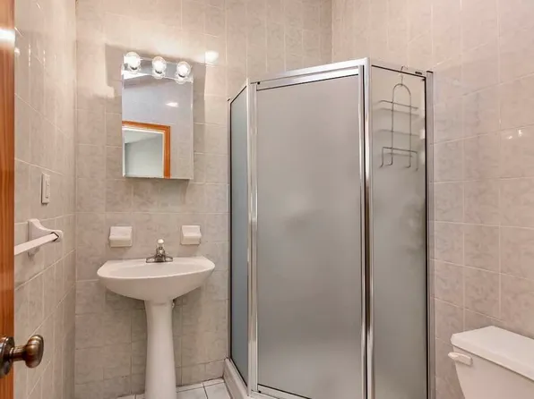 4817 Bedford Avenue image 12 of 17