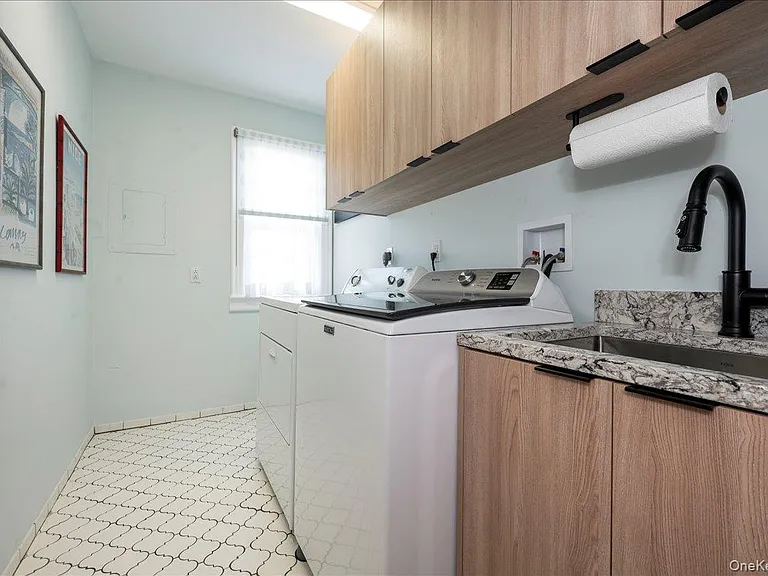 47 E Penn St — Photo 20