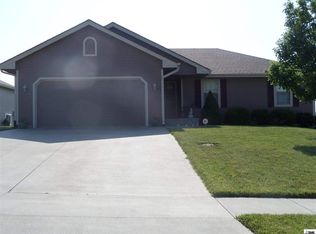 2252 SE Piedmont Ct, Tecumseh, KS 66542