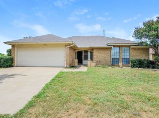 1532 Clarendon St, Fort Worth, TX 76134