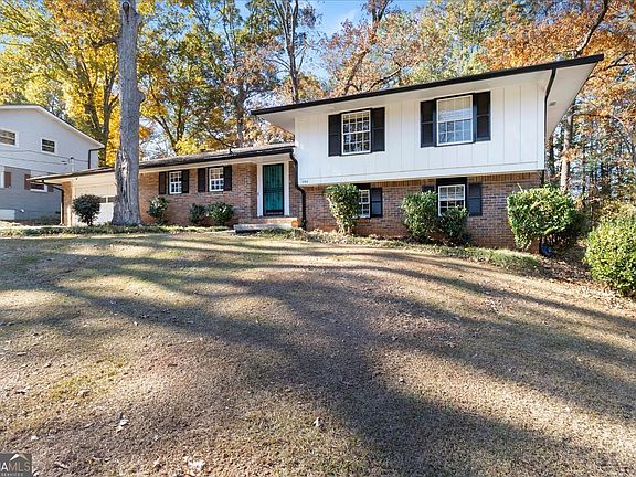 2nd image of 1999 Lindsey Ln