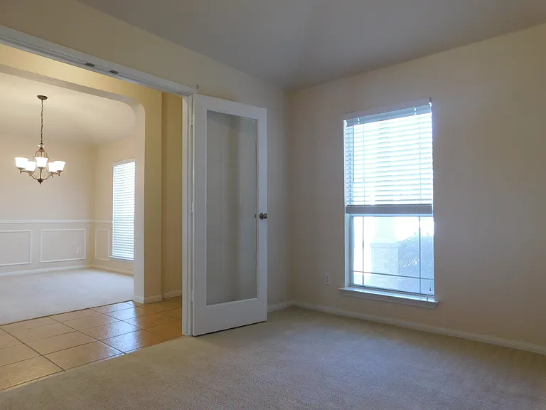 523 Cattail Cir — Photo 10