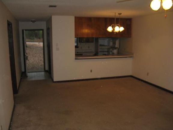 4th image of 2496-B Southwood Plantation Rd