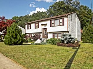 115 Pickney Ave, Plainville, CT 06062