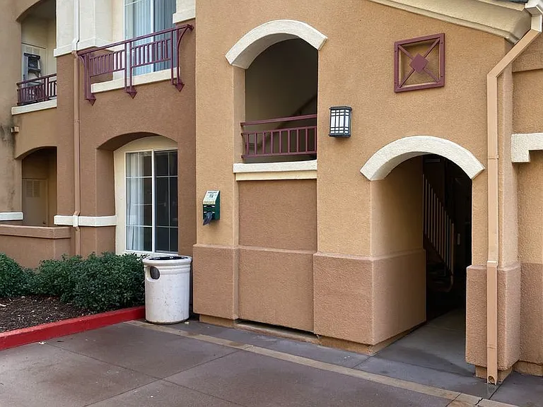 12360 Carmel Country Rd #B108 — Photo 3