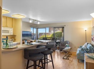 125 Surf Way APT 343, Monterey, CA 93940