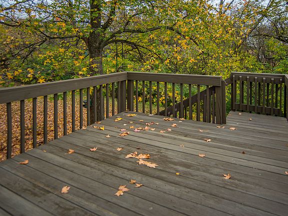 4th image of 2223 Raeburn Dr
