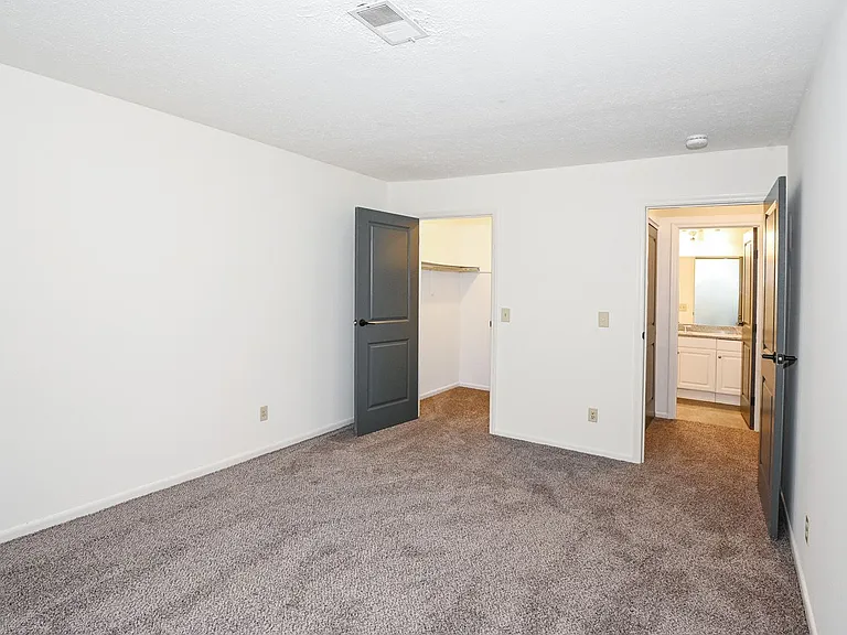 The Ridgeview Apartment — Photo 28
