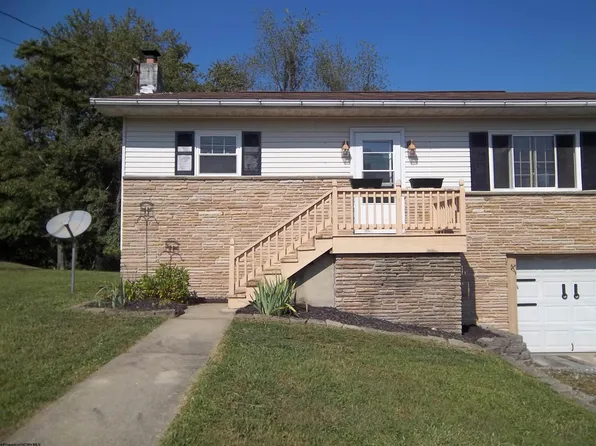 205 View St, Kingwood, WV 26537