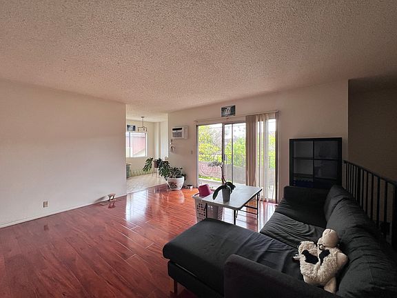 2nd image of 114 N Marguerita Ave APT 3