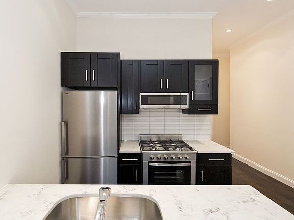 5th image of 106 Bedford Ave #1VB