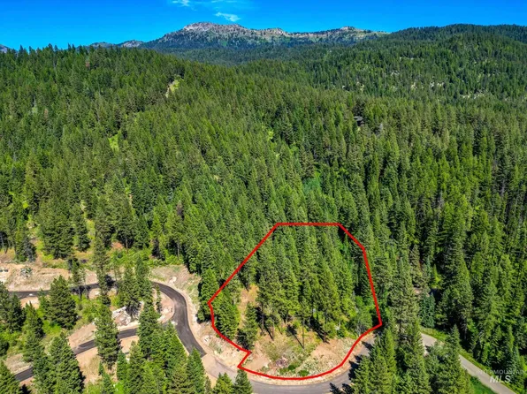2 Spruce Hill Rd, McCall, ID 83638