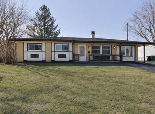 755 Cambridge Ln, Hoffman Estates, IL 60169