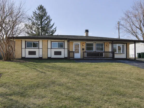 755 Cambridge Ln, Hoffman Estates, IL 60169