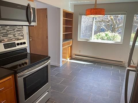 5th image of 2203 NW 59th St Unit 3