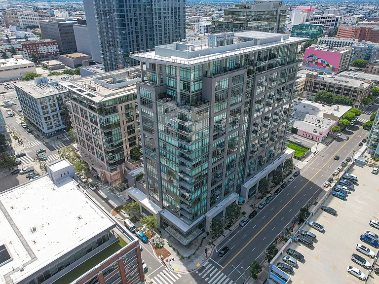 1100 S Hope St #805 — Photo 29