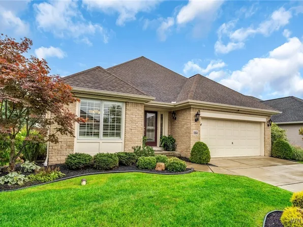 8064 Laurel Park Ln, East Amherst, NY 14051