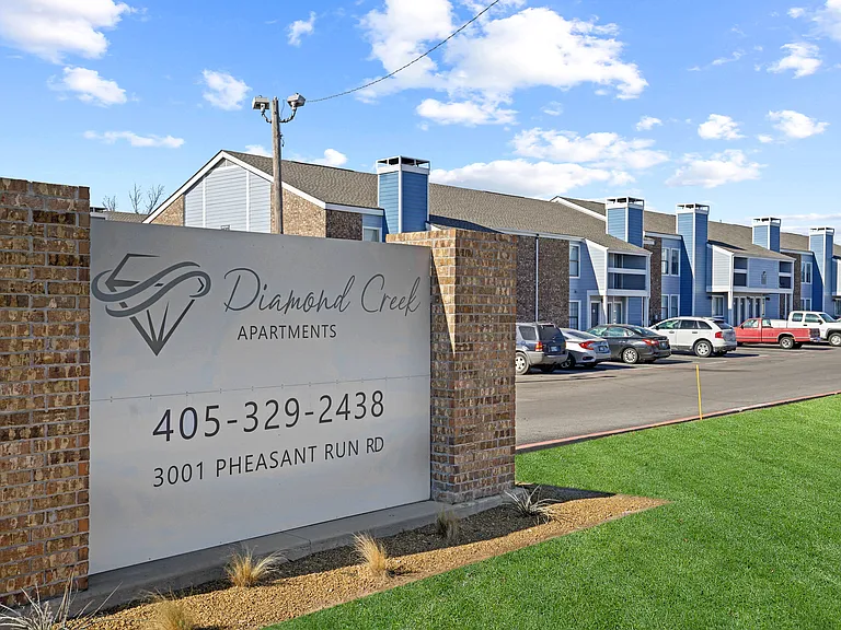Diamond Creek Apartments — Photo 17