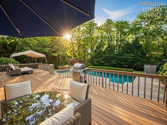 3rd image of 98 Hands Creek Rd