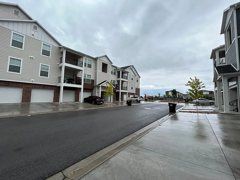 573 N 360 W — Photo 13