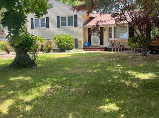 818 Monroe Manor Rd, Stevensville, MD 21666