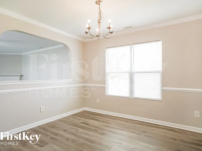 6831 Horseback Ln — Photo 5