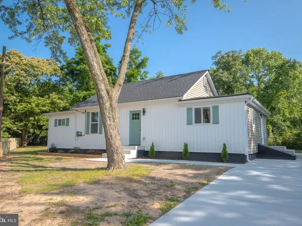 8244 Railroad Ave, Millersville, MD 21108