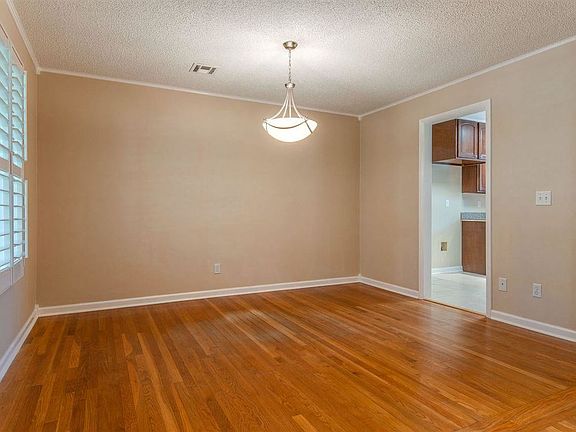 5th image of 6290 Hermitage Dr