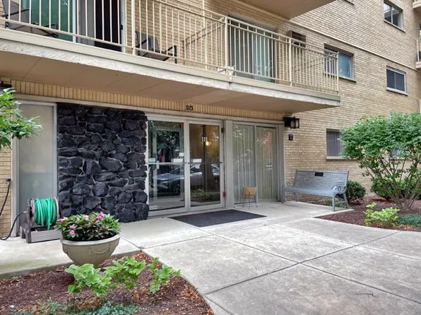 115 Marengo Ave APT 605, Forest Park, IL 60130