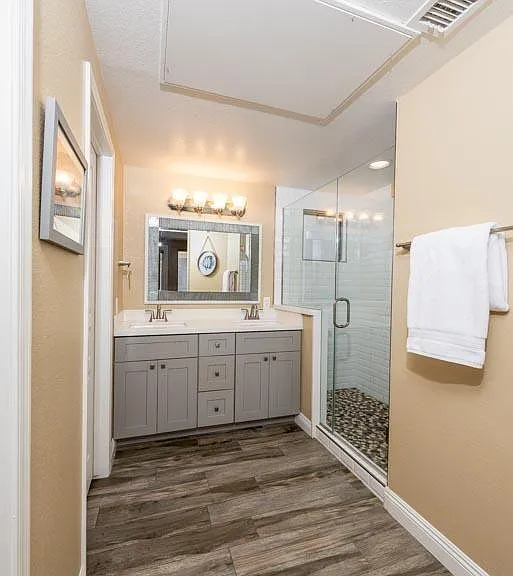 15221 N Clubgate Dr #2057 — Photo 11